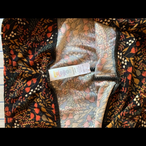 Lularoe Tall&Curvy leggings pants P121 - Picture 2 of 3